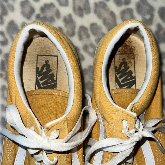 Vans - Picture 4 of 9